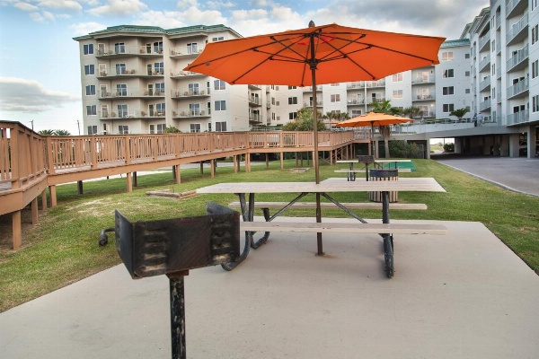 Holiday Inn Club Vacations GALVESTON BEACH RESORT image 4